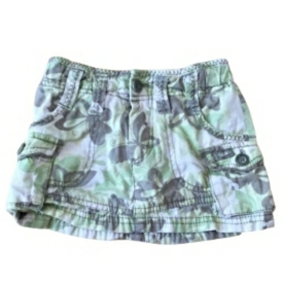 Children’s Place skirt with shorts 4T 🐛 - Picture 1 of 4
